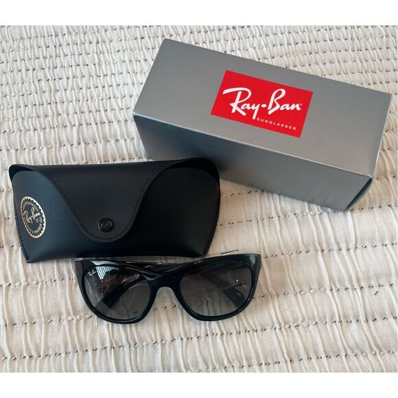 RAY-BAN RB 4216 601/11 BLACK/Light GREY SMOKE GRADIENT AUTHENTIC SUNGLASSES NEW - Picture 2 of 5